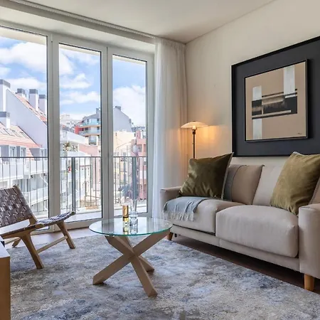 Radiant In Center By Lovelystay דירה