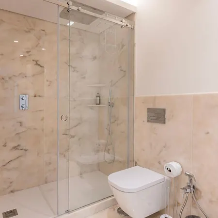 Radiant In Center By Lovelystay * ליסבון