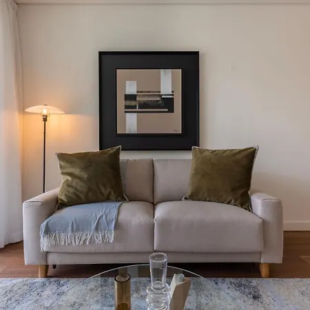 Radiant In Center By Lovelystay ליסבון